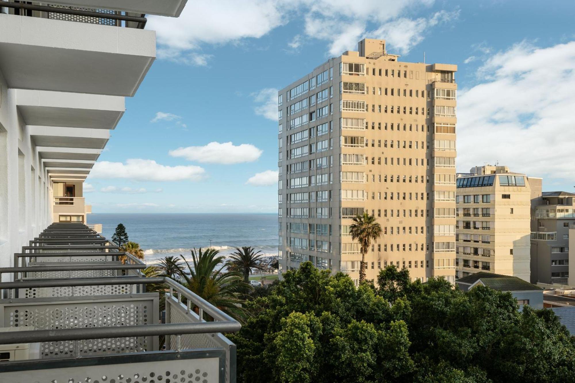 Protea Hotel By Marriott Cape Town Sea Point Exterior foto